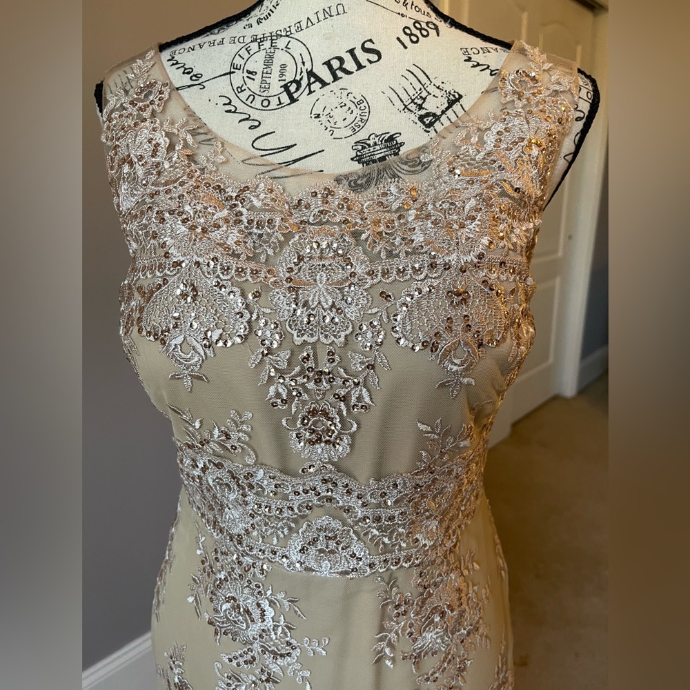 By:  Marchesa Notte   Formal Dress for a special occasion - Picture 4 of 17